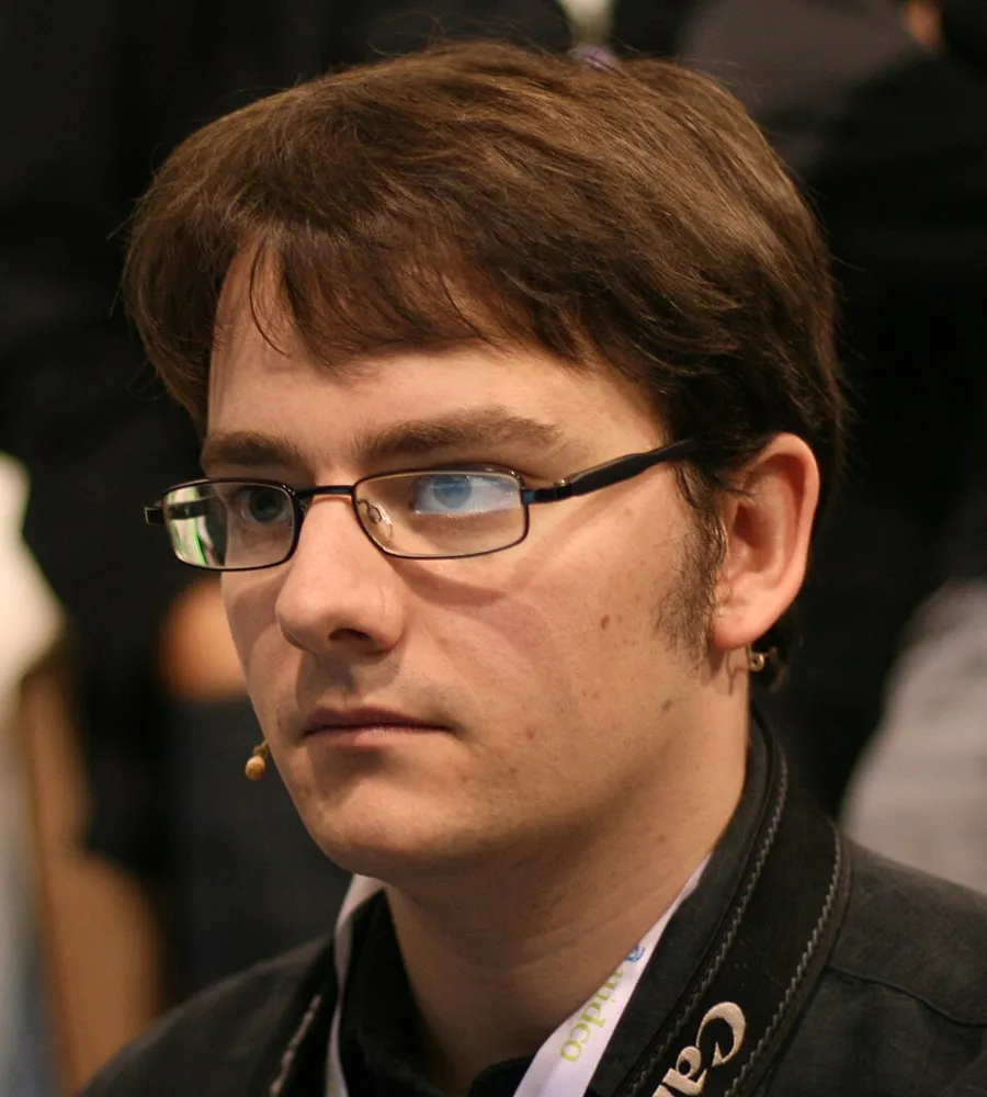 Portrait of Simon Willison